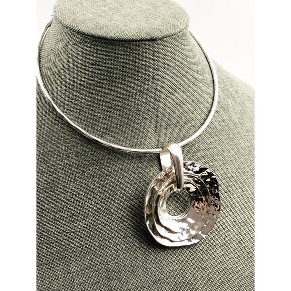 Choker Slider Silver Tone Disc Necklace - Picture 3 of 5